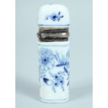 A MEISSEN ONION PATTERN PORCELAIN BLUE AND WHITE SCENT BOTTLE. 8cm.