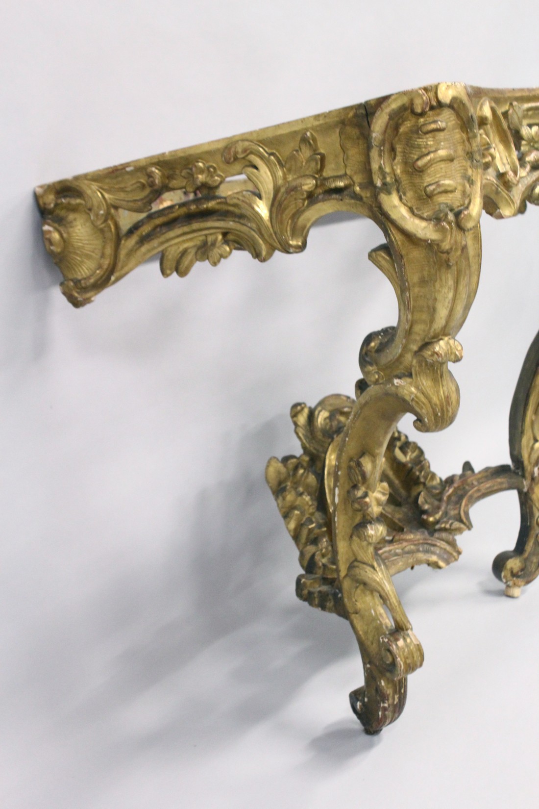 A VERY GOOD NEAR PAIR OF 18TH CENTURY CARVED AND GILDED CONSOLE TABLES with serpentine marble - Image 10 of 15