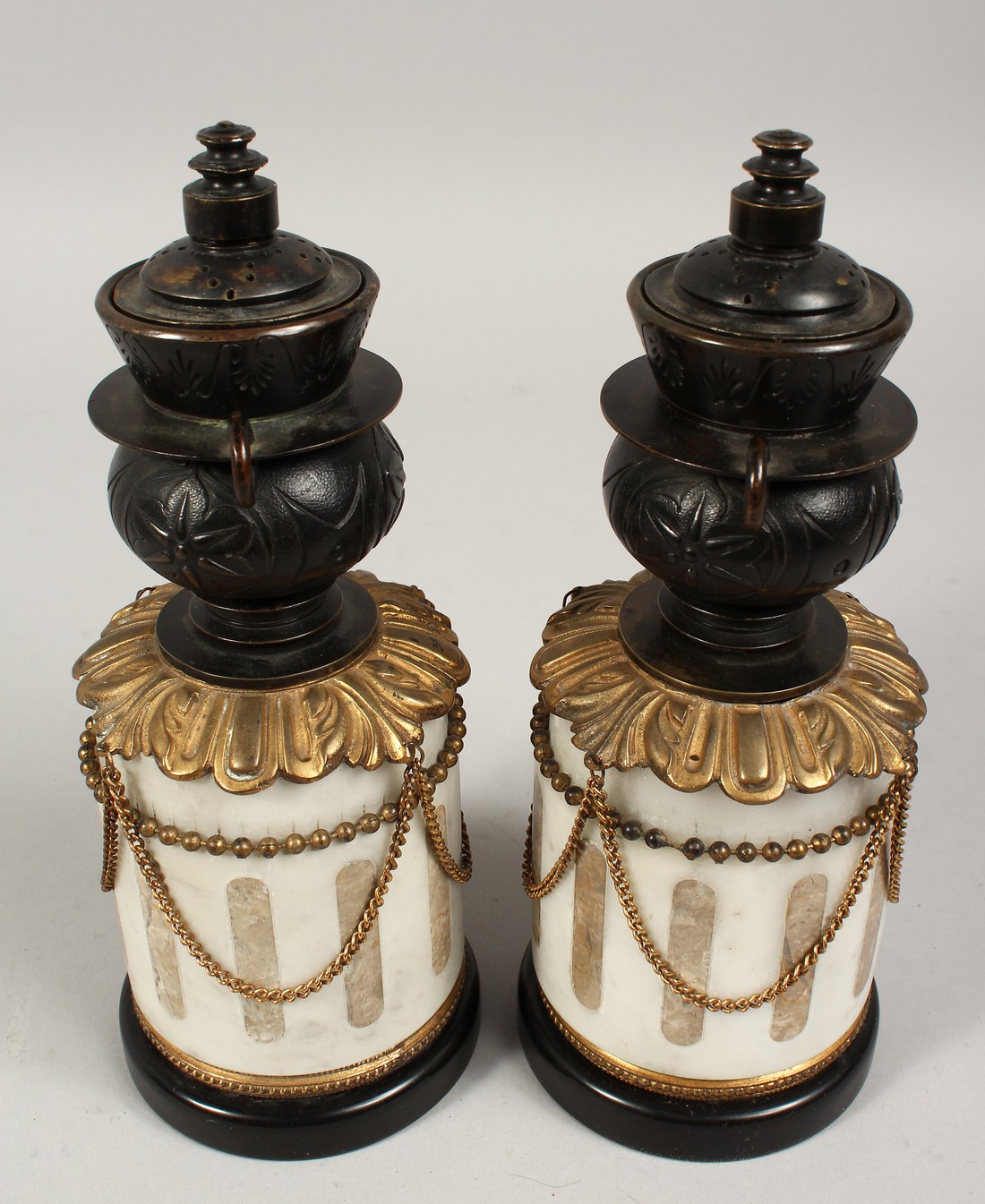 A VERY GOOD PAIR OF REGENCY, BRONZE AND MARBLE TWO-HANDLED CASSOLETTES ON STANDS hung with rope. 9. - Image 7 of 9