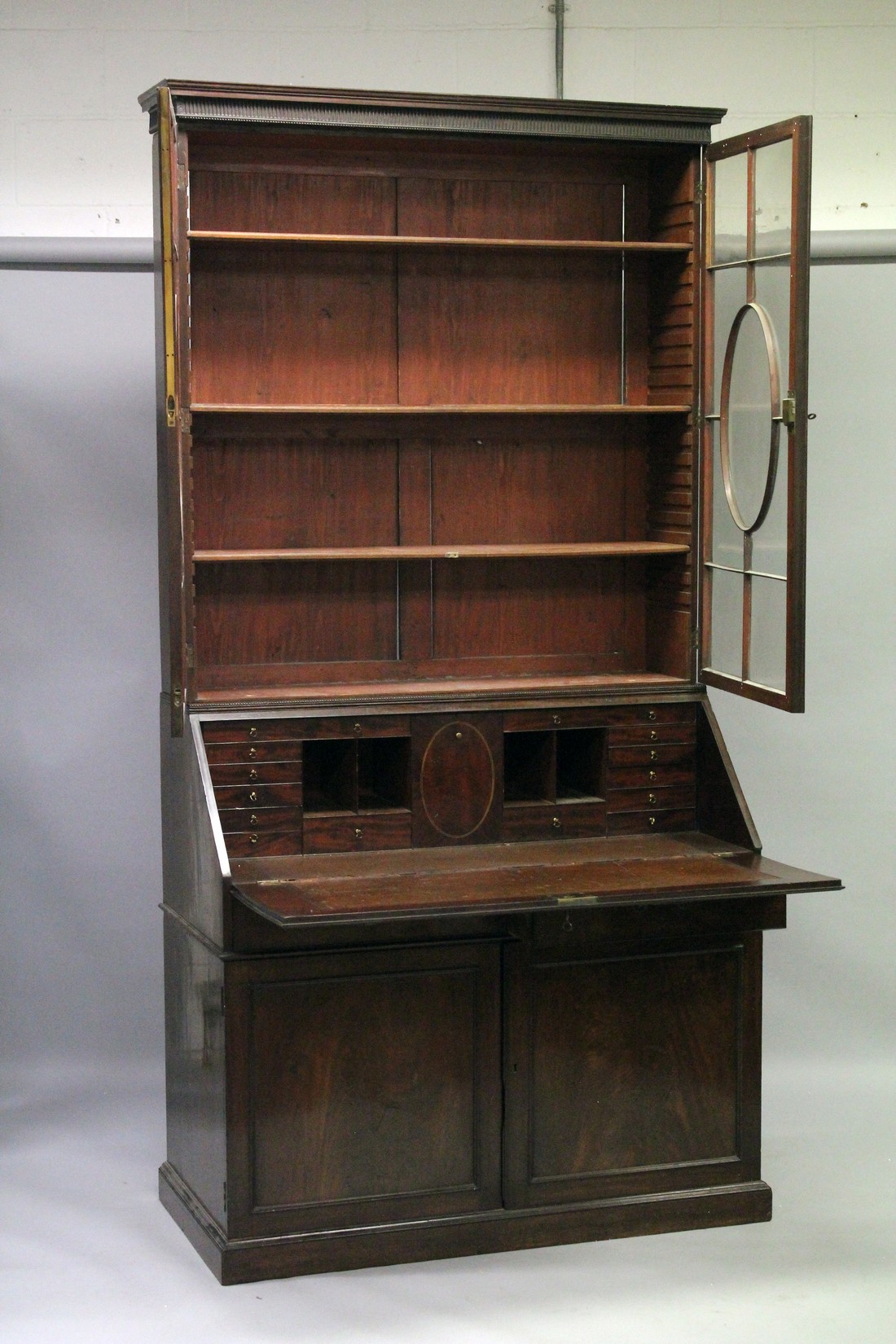 A GOOD GEORGE III MAHOGANY BUREAU BOOKCASE, the top with cornice over a pair of glazed doors with - Image 4 of 5
