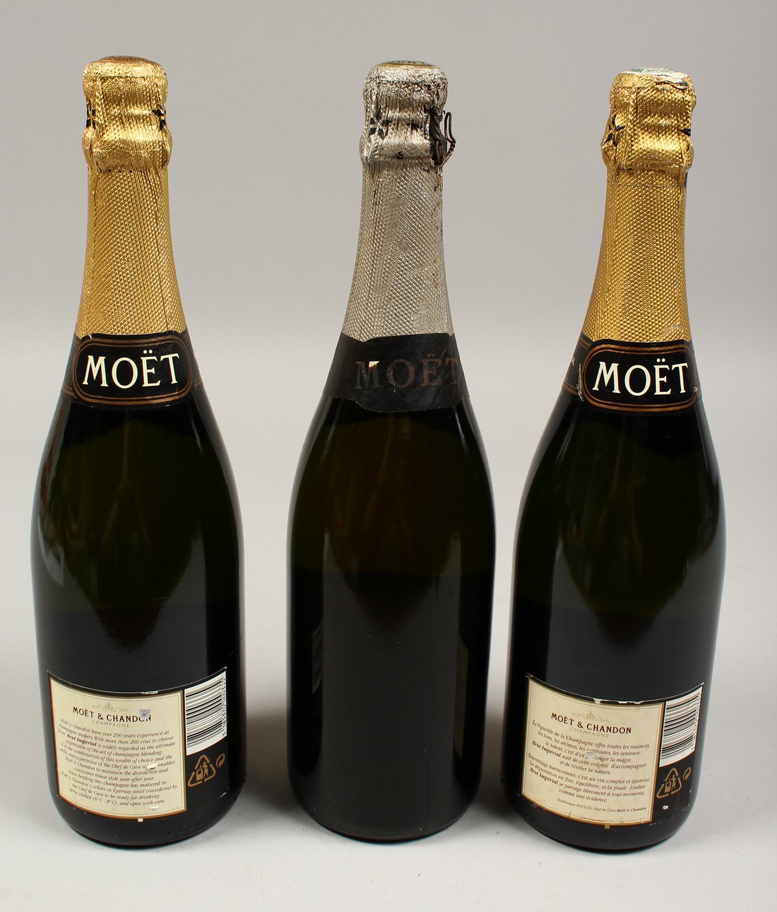 THREE BOTTLES OF MOET AND CHANDON CHAMPAGNE. - Image 6 of 8