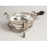 A VERY RARE QUEEN ANNE STYLE CIRCULAR BRAZIER with turned wooden handles, pierced sides on three