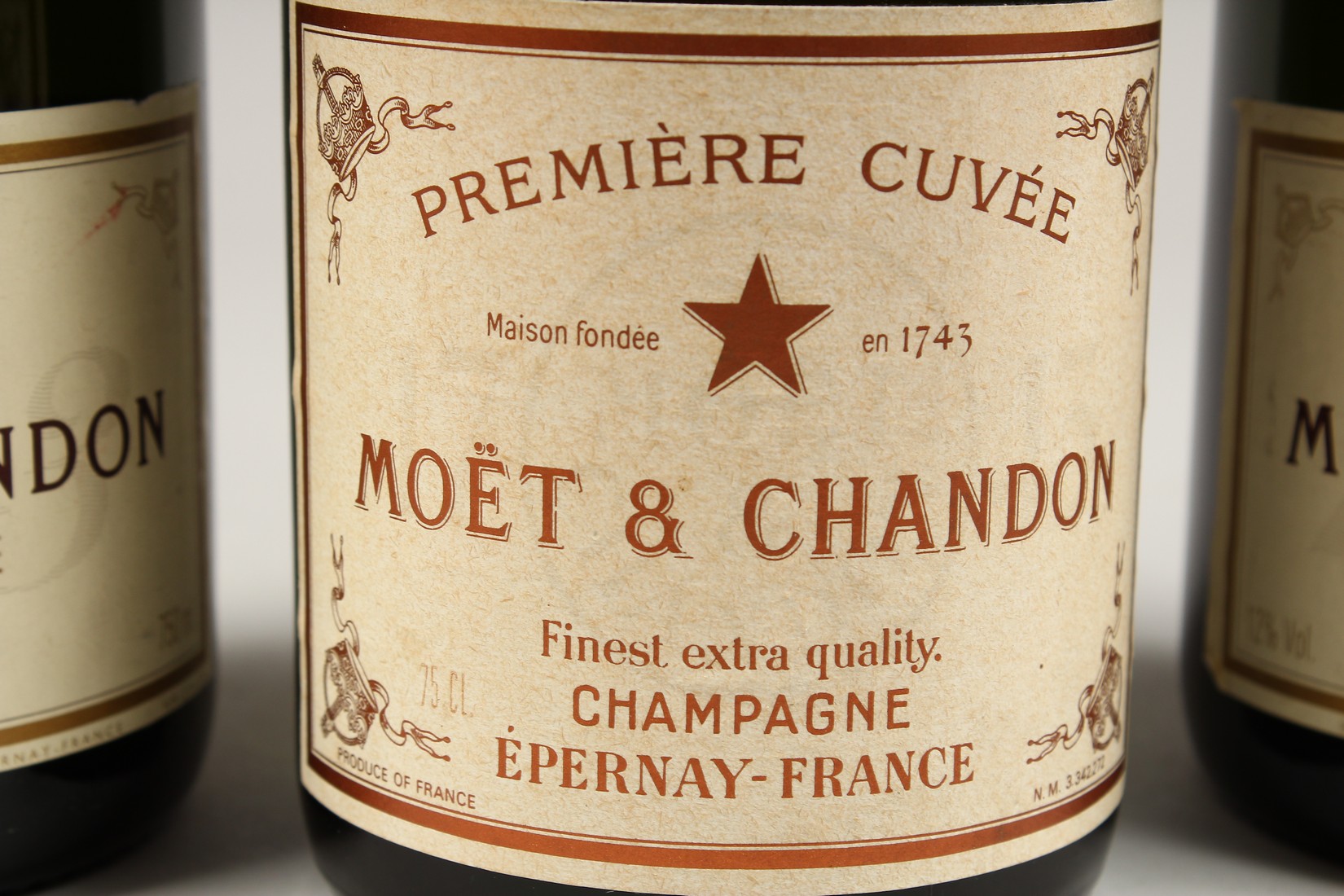 THREE BOTTLES OF MOET AND CHANDON CHAMPAGNE. - Image 3 of 8