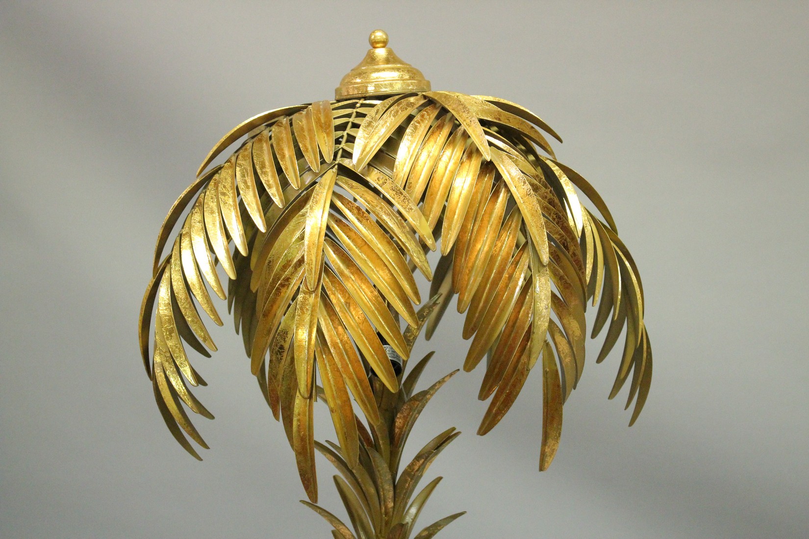A LARGE PALM GILDED METAL FLOOR LAMP. 5ft high. - Image 2 of 3