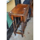 A small oak dropleaf gateleg table.