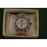 A gents' wristwatch, boxed.