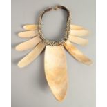 A PACIFIC ISLANDS SHELL PECKERY (NECKLACE)