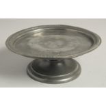 A GOOD 18TH CENTURY PEWTER CIRCULAR TAZZA. 8ins diameter.