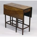 A VERY GOOD GEORGE III MAHOGANY DROP FLAP TABLE with cross banded top, single end drawer, gate leg