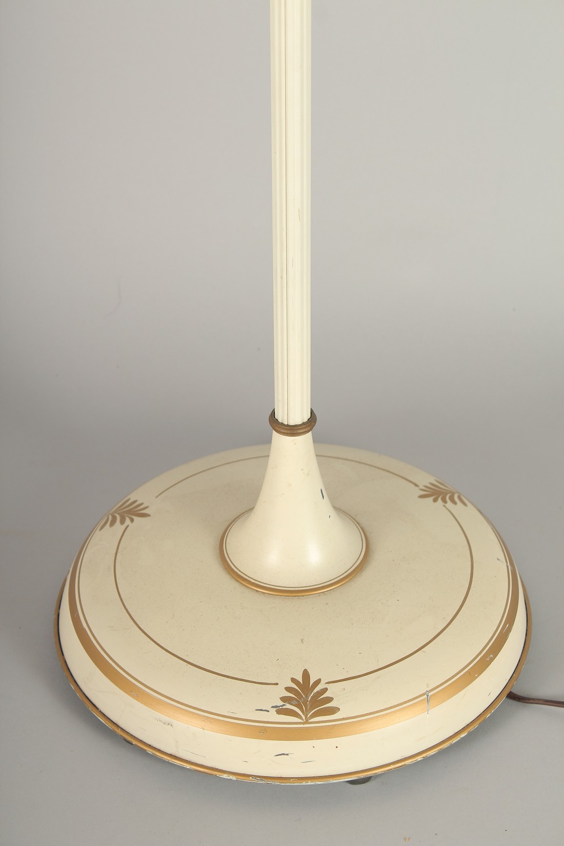 A WHITE TOLEWARE STANDING LAMP. 5ft high. - Bild 3 aus 3