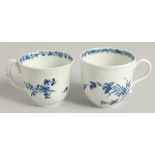 TWO 18TH CENTURY WORCESTER TWO FEATHER MOULDED COFFEE CUPS, one with a rare, shaped handle and