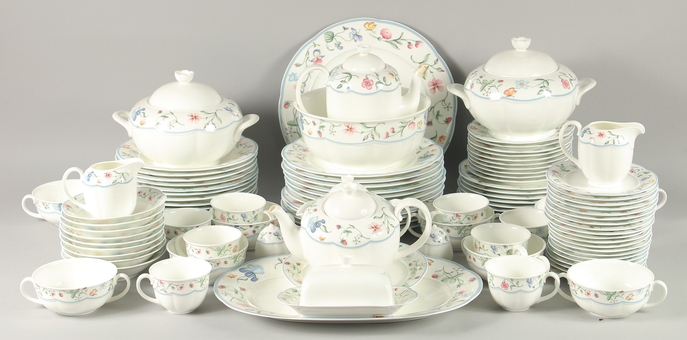 A LARGE VILLEROY & BOCH CHATEAU COLLECTION "MARIPOSA" PATTERN DINNER AND TEA SET. Comprising: eleven