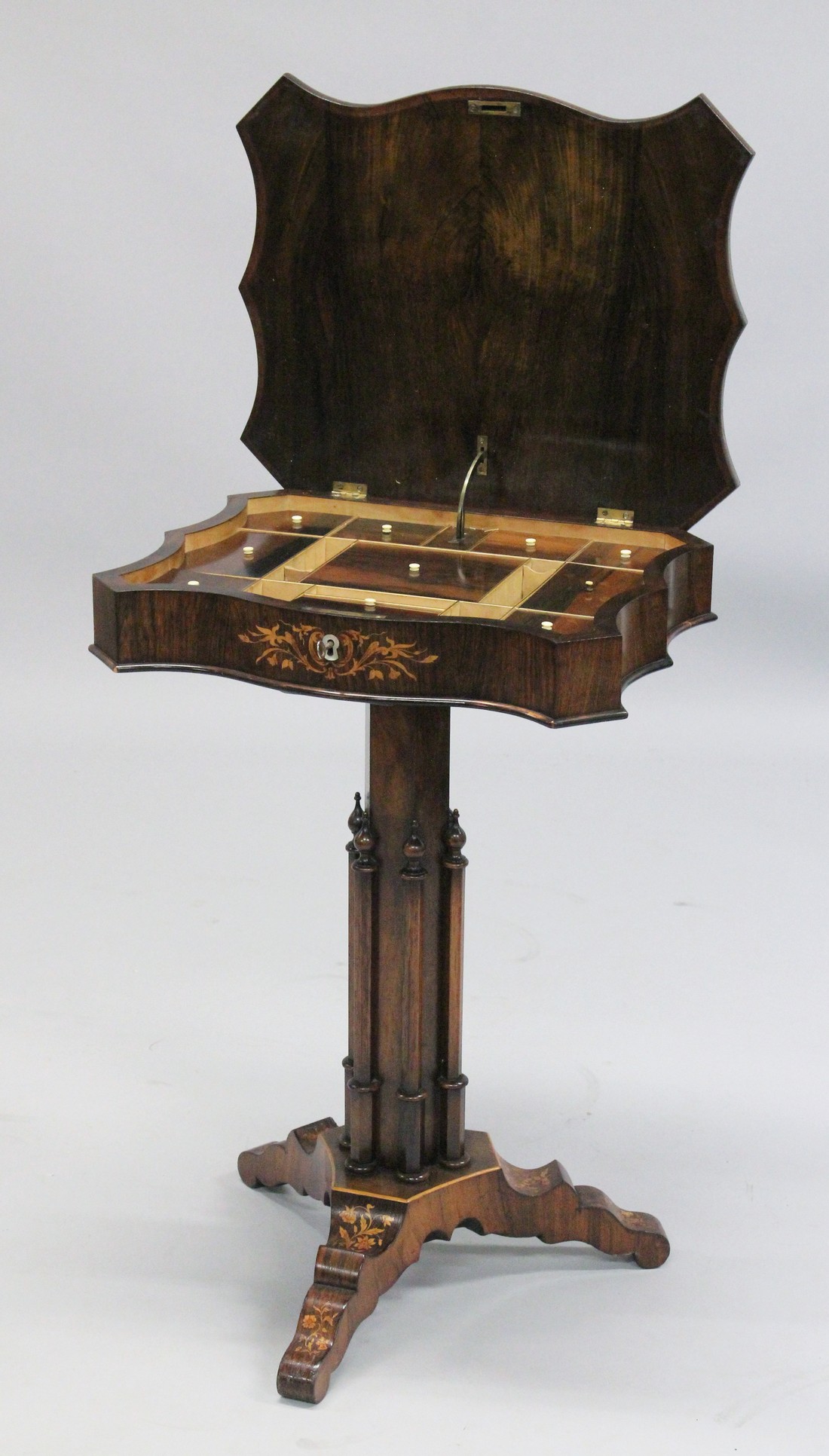 A SUPERB 19TH CENTURY ROSEWOOD INLAID SEWING TABLE, the shaped top with figures, opening to reveal a - Bild 7 aus 9