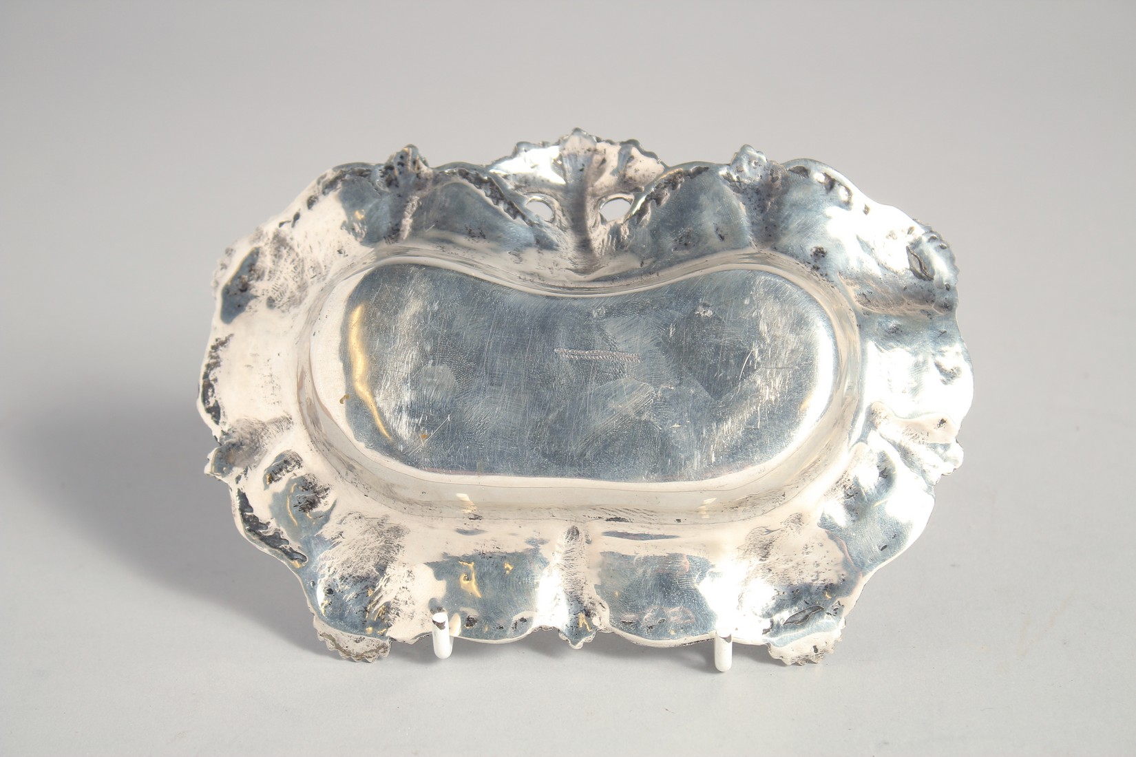 A PAIR OF 19TH CENTURY TURKISH OTTOMAN SILVER DISHES, stamped, weight 360g (together), 16cm x 11cm. - Image 5 of 5