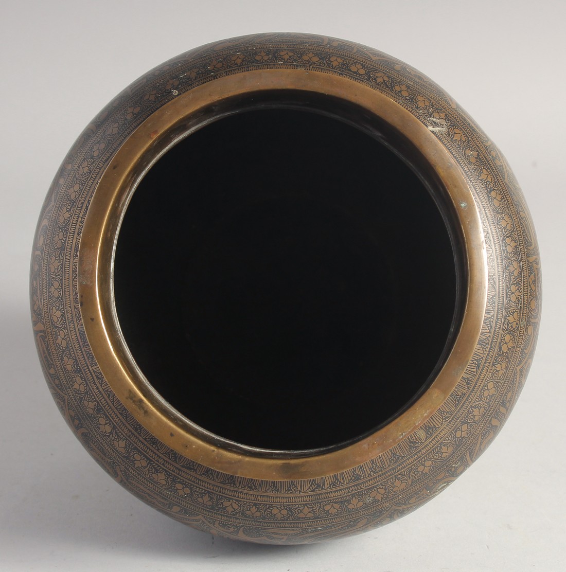 A 19TH CENTURY BLACK ENAMELLED BRASS CALLIGRAPHIC VASE. 21cm high, together with AN ISLAMIC ENGRAVED - Image 8 of 9