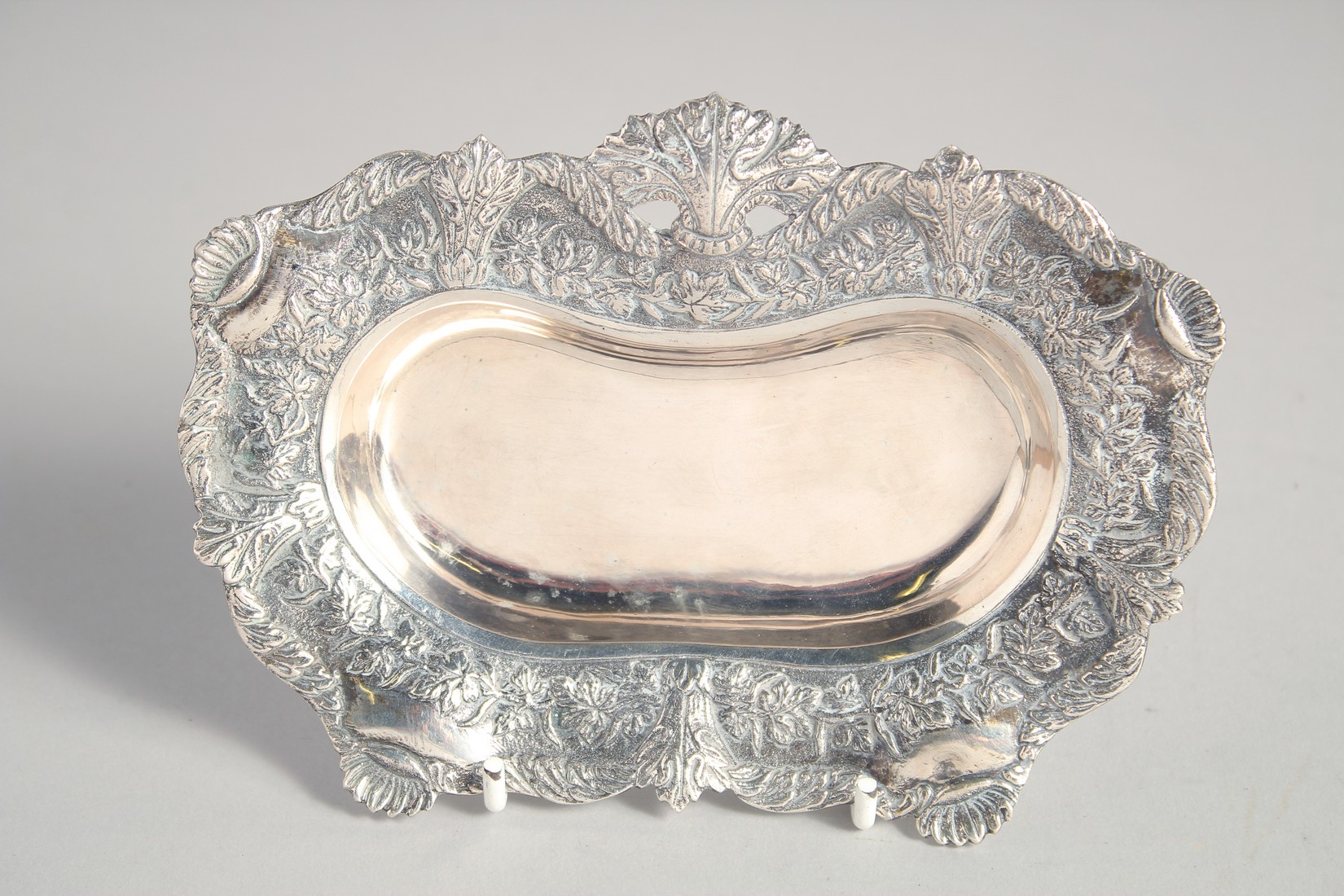 A PAIR OF 19TH CENTURY TURKISH OTTOMAN SILVER DISHES, stamped, weight 360g (together), 16cm x 11cm. - Image 2 of 5