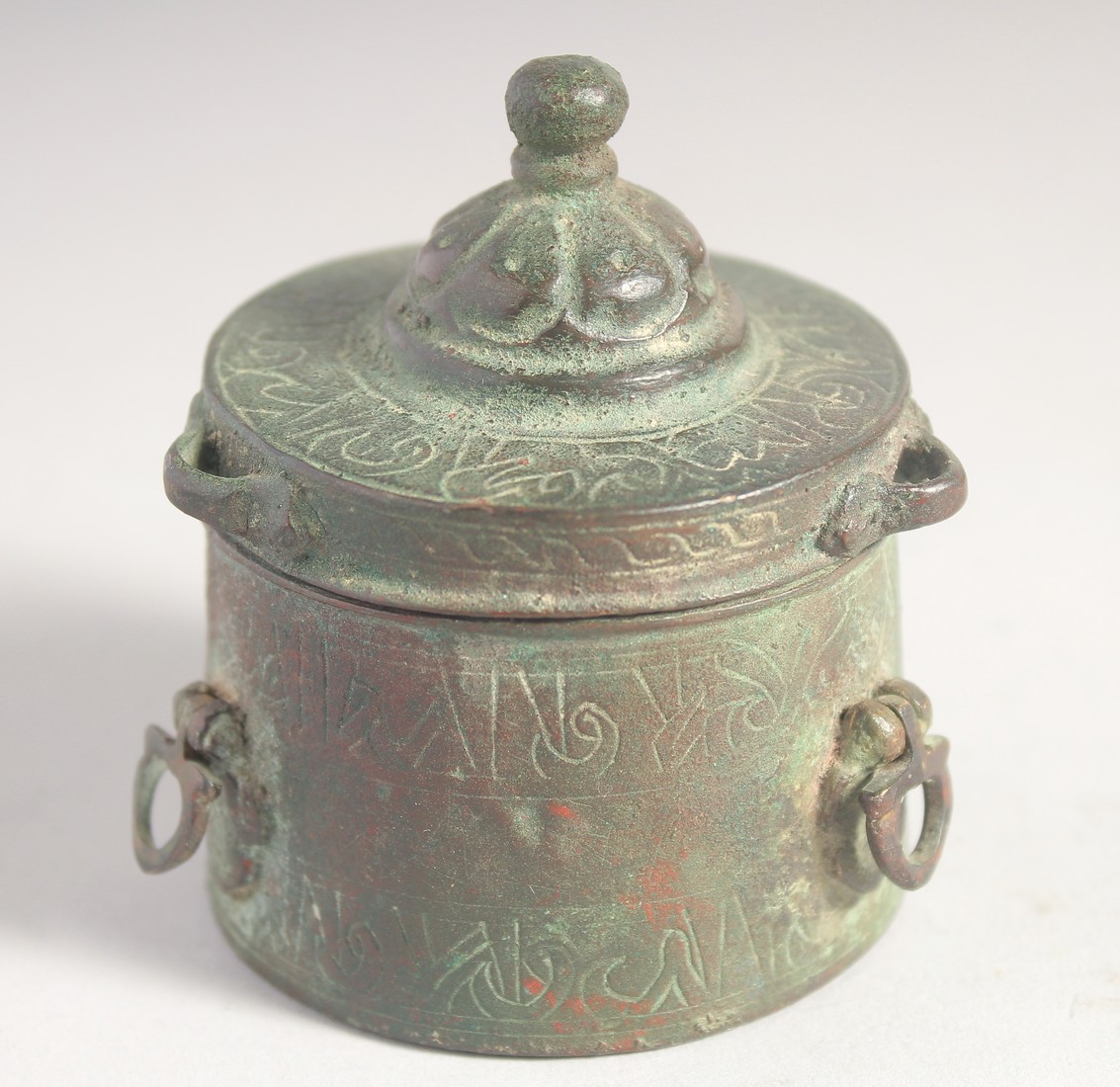 A FINE 12TH/13TH CENTURY PERSIAN SELJUK BRONZEZ INKWELL. 7cm high - Image 3 of 4