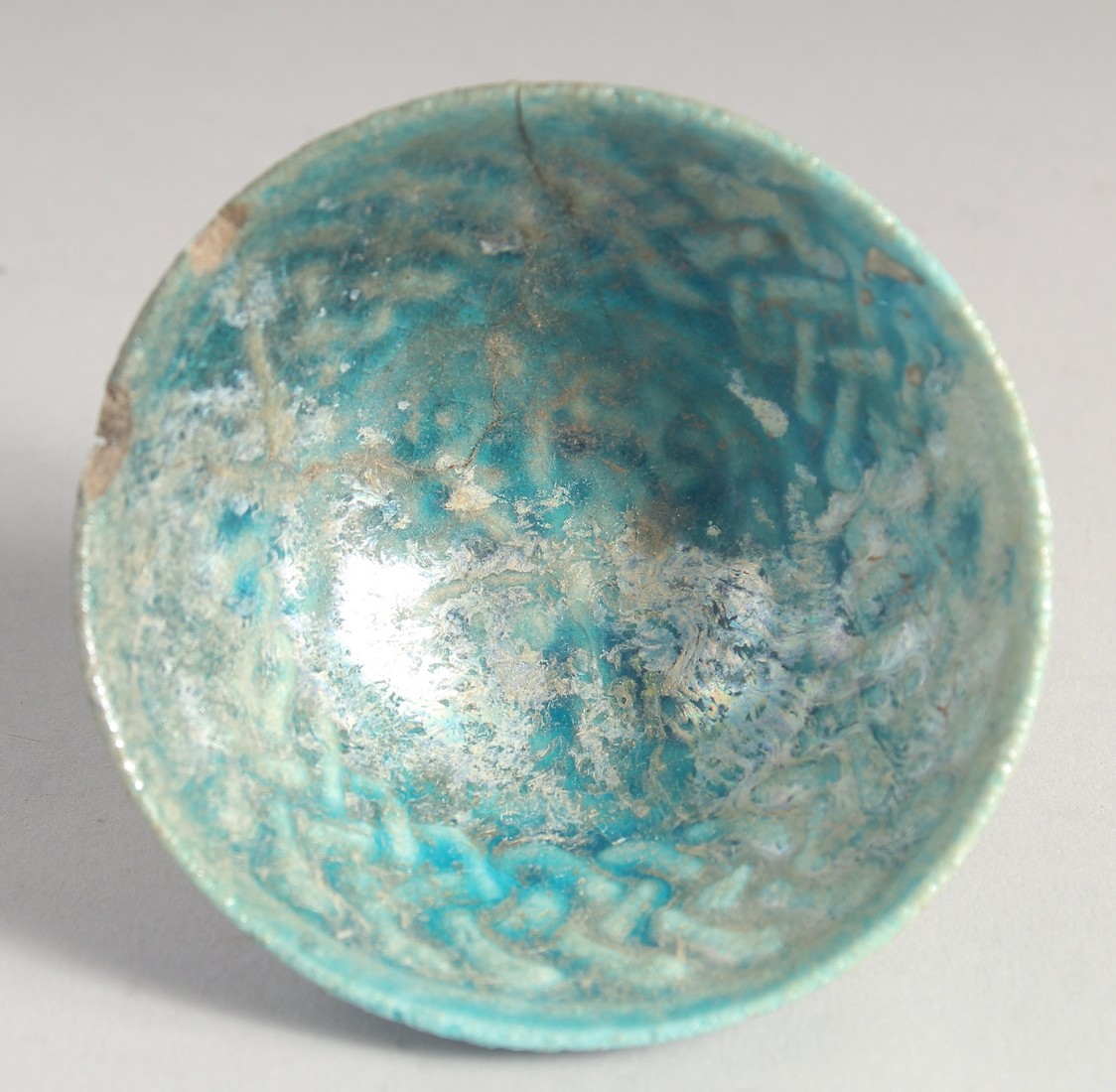 A PAIR OF TWELFTH CENTURY IRAN KASHAN GLAZED TURQUOISE POTTERY BOWLS. Both 8.5cm diameter - Image 2 of 5