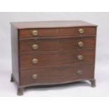 A RARE 18TH CENTURY AMERICAN SERPENTINE FRONT COMMODE, pine lined with a large oval to the top, long