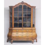 A GOOD 18TH CENTURY DUTCH MARQUETRY VITRINE with shaped top, pair of glazed doors and glazed