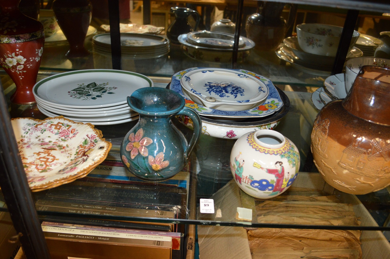A good collection of decorative china. - Image 3 of 4