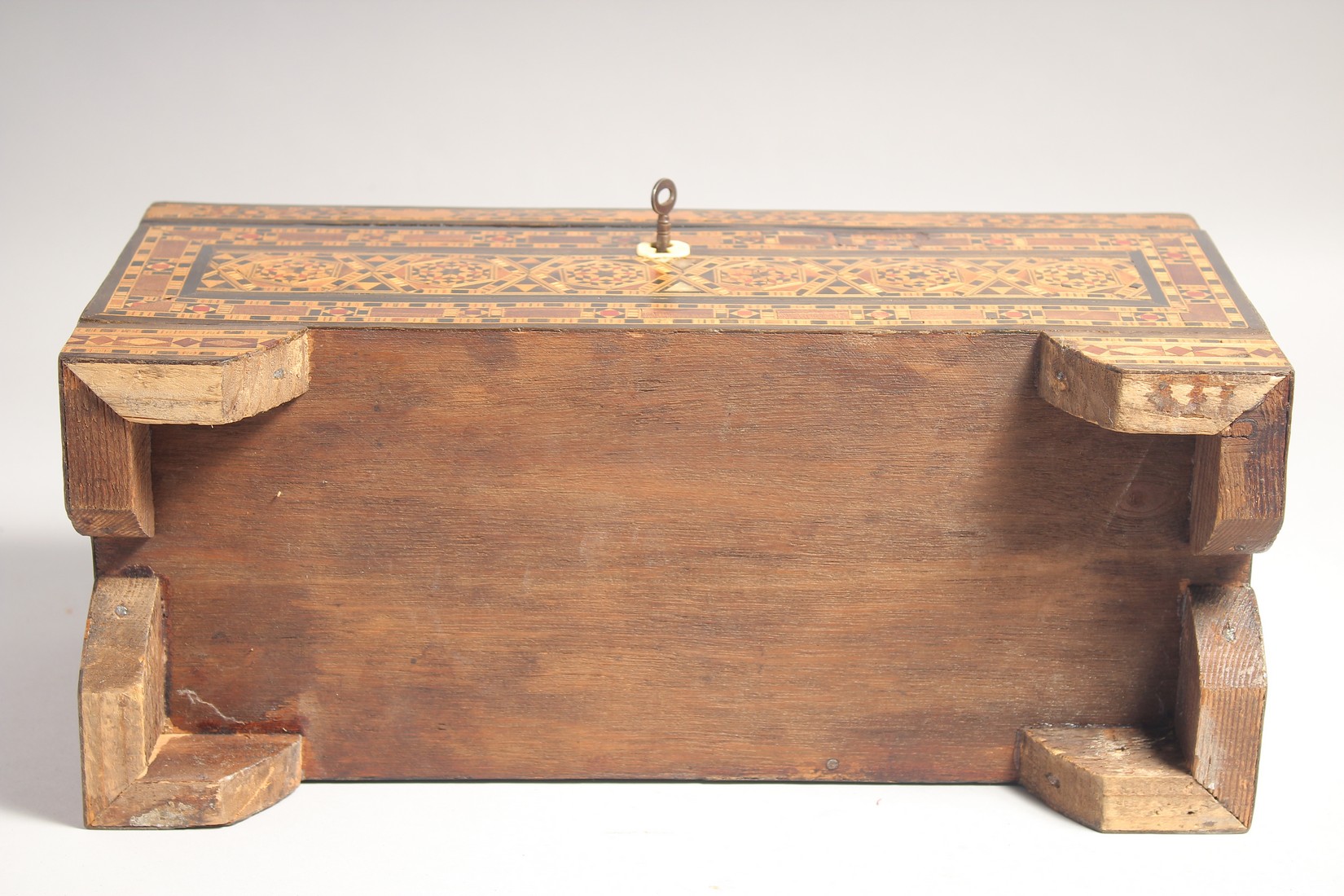 A GOOD SYRIAN MARQUETRY MIXED WOOD DOMED TOP CASKET, inlaid with mother of pearl, including key - Image 7 of 7