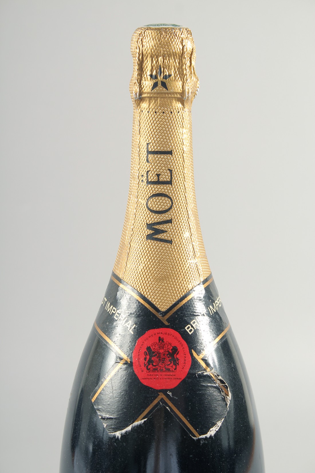 MOET AND CHANDON NV. EURO TUNNEL COMMEMORATIVE MAGNUM, 1994. - Image 4 of 8