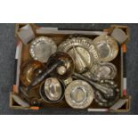 A box of miscellaneous Continental white metal items.