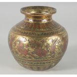 AN 18TH CENTURY SOUTH INDIAN TANJORE GANGA JUMNA LOTA VESSEL, 12.5cm high.