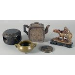A MIXED COLLECTION OF CHINESE ITEMS, comprising a good hardstone figure mounted to a wooden base,