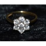 9ct gold & cubic zirconia daisy ring size R