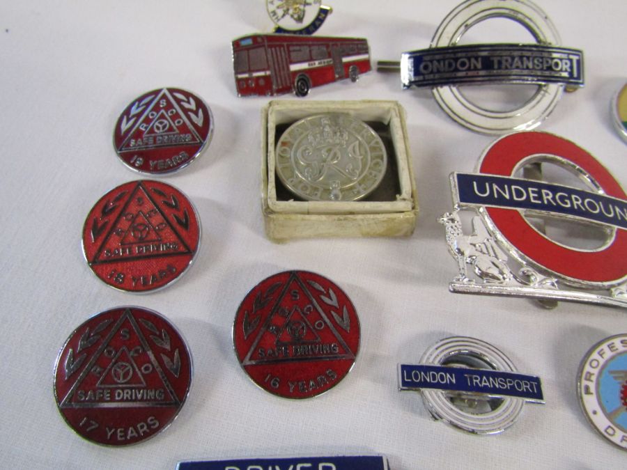 Collection of London underground, London Transport and other badges and pins, long service badges - Image 5 of 6