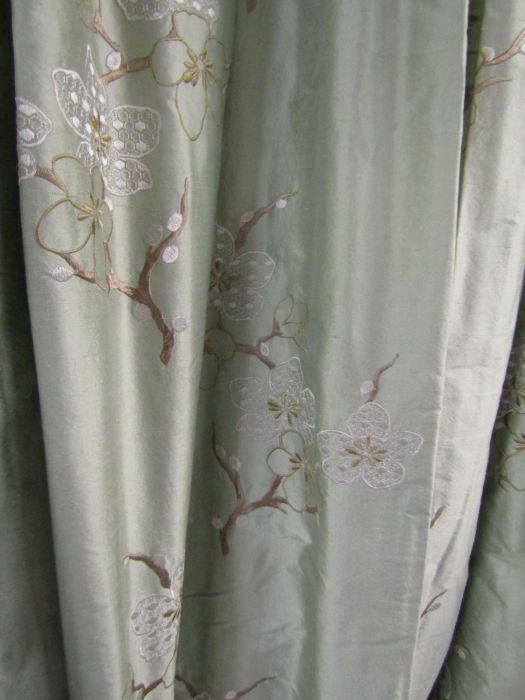 Pair of heavy lined fixed pleat curtains approx. 50"x84" with tiebacks - Image 3 of 6