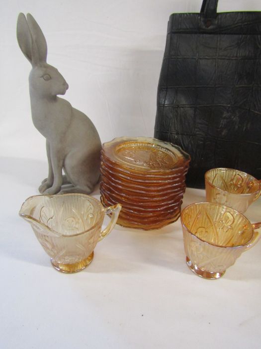 Collection of orange gypsy glass, 3 hare ornaments and a vintage bag - Image 2 of 3