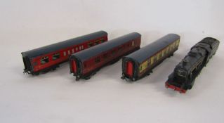 Hornby Dublo by Meccano carriages including restaurant car and Hornby Train