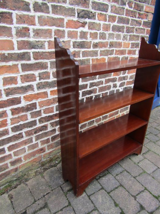 Mahogany bookshelf approx. 91cm x 121.5cm - Image 4 of 4