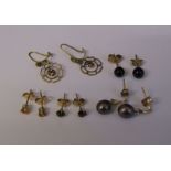 5 pairs of assorted 9ct gold pearls and gemstone earrings