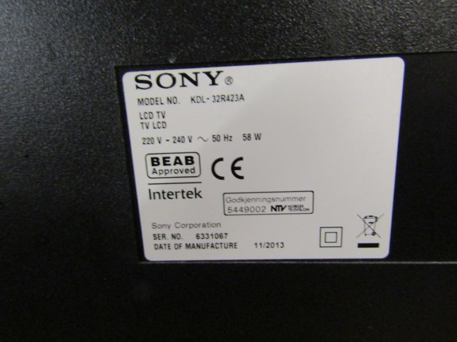 Sony 32' Hd ready Freeview tv - Model No.KDL32r423a - includes a one for all remote - Image 2 of 2