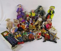 Selection of clowns - puppets - porcelain - hanging (af)