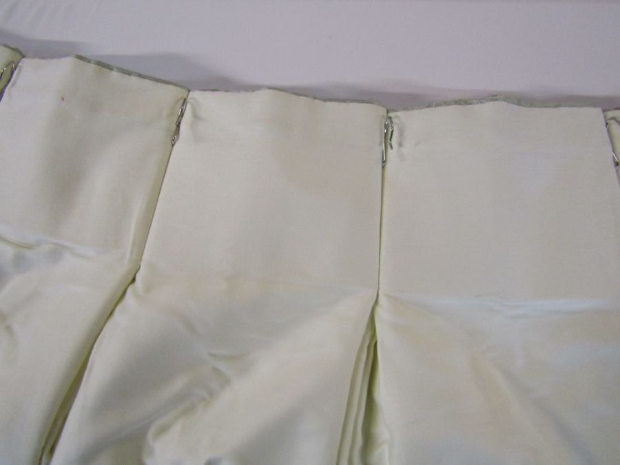 Pair of heavy lined fixed pleat curtains approx. 50"x84" with tiebacks - Image 5 of 6