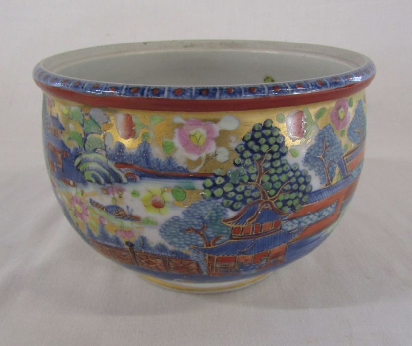 Chinese chamber pot D 17 cm (excluding handle) H 12 cm and a Chinese ginger jar H 17 cm (missing - Image 9 of 10