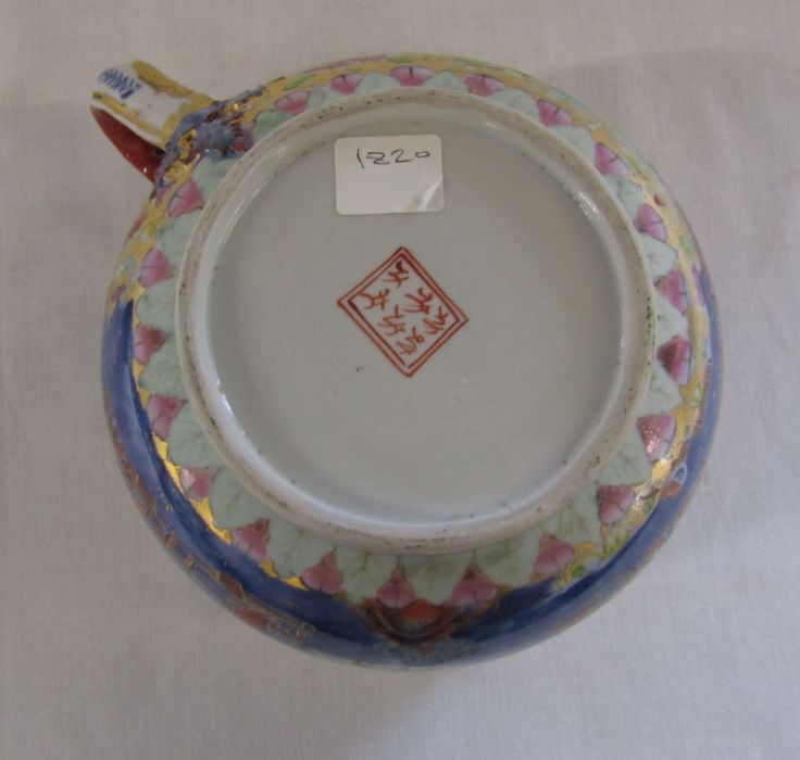 Chinese chamber pot D 17 cm (excluding handle) H 12 cm and a Chinese ginger jar H 17 cm (missing - Image 10 of 10