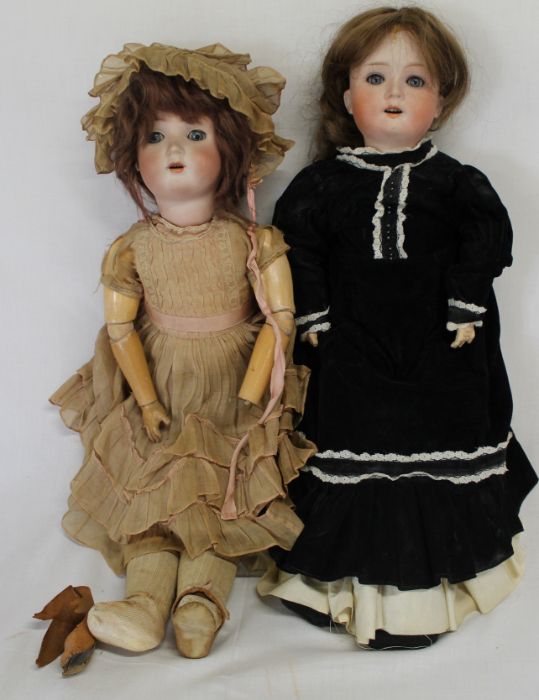 Bisque socket head doll marked S & W (Strobel & Wilkin) 120 Made in Germany on composition
