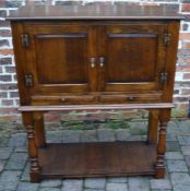 Reproduction Georgian oak cabinet on stand H122cm L104cm D44cm