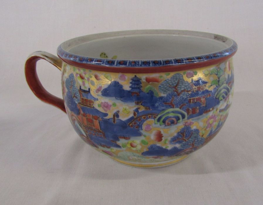 Chinese chamber pot D 17 cm (excluding handle) H 12 cm and a Chinese ginger jar H 17 cm (missing - Image 7 of 10