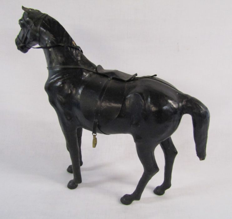 2 leather and papier mache horses - approx. H 47cm large horse - H 28cm small horse - Image 6 of 9