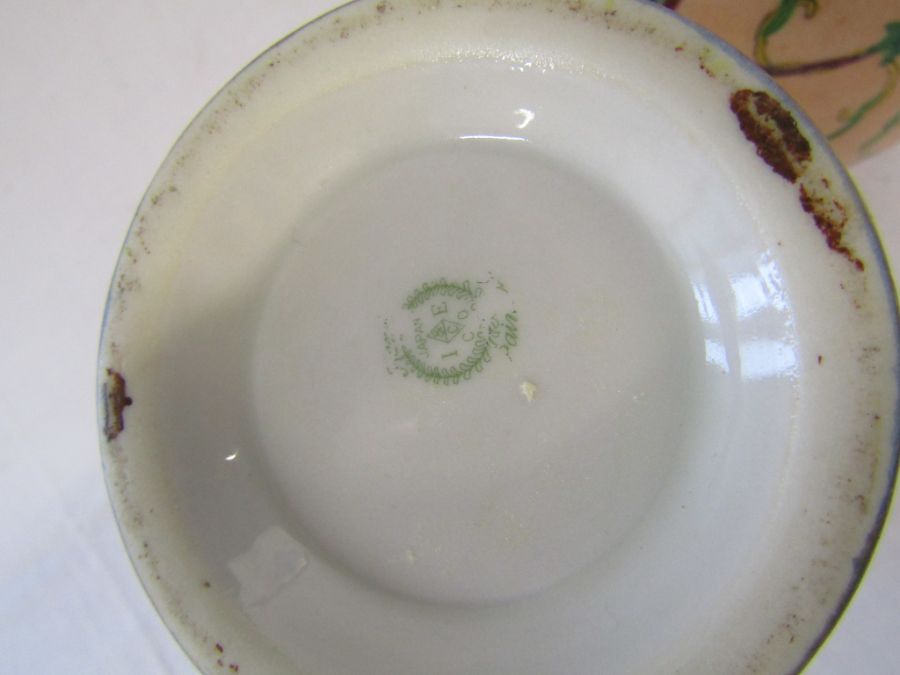 Selection of Japanese and Chinese design items, to include, brass backed plates, vases, - Image 9 of 9