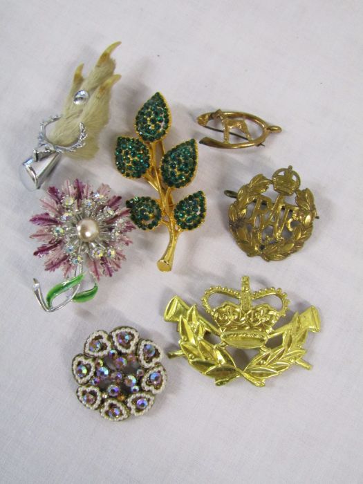 Selection of costume jewellery including, cuff links, brooches, Dwelsa watch face etc - Image 3 of 6