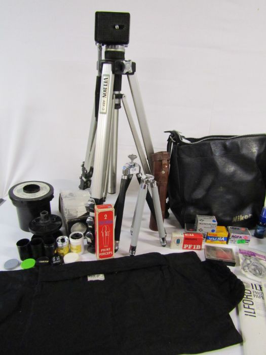 Selection of photography accessories includes Velbon Aef 3 Stand, Nikon camera bag etc - some - Image 5 of 10