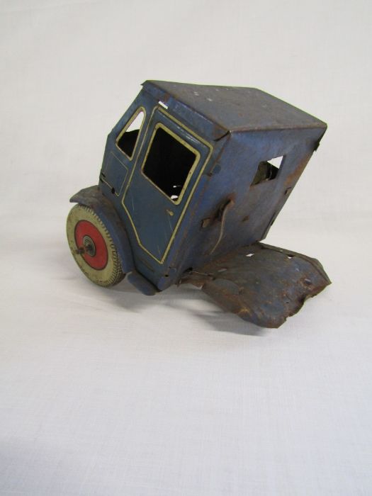 Louis Marx & Co wind up tin tractor - Mettoy Dunlop Fort tin truck with figure - Triang trains R55/ - Image 5 of 18